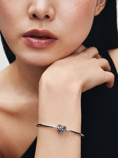 Celestial Heart Clasp Bangle