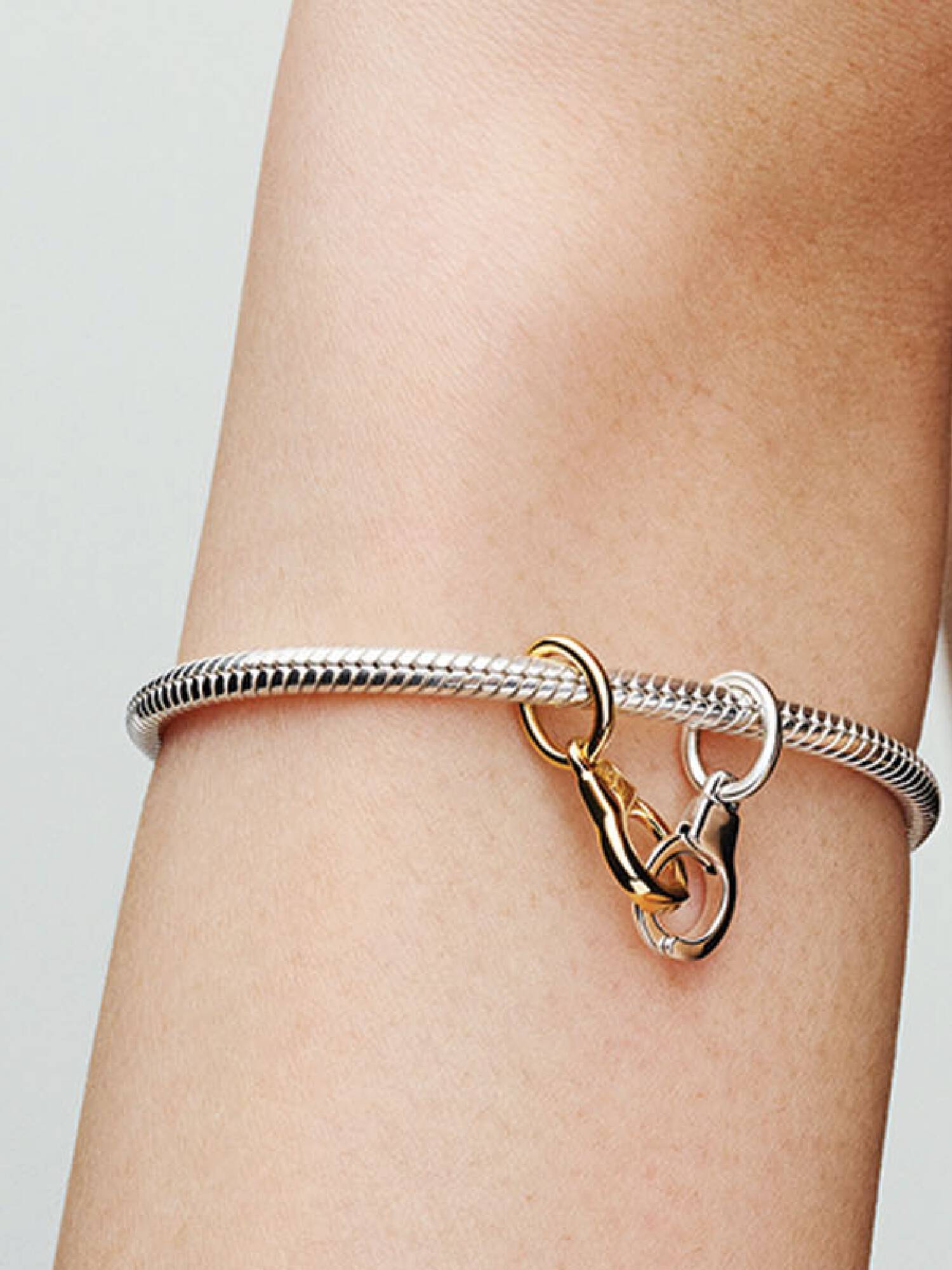 Openable & Splittable Handcuffs Dangle Charm