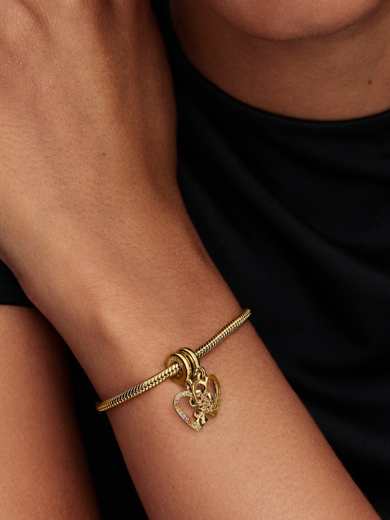 Splittable Puzzle Piece Hearts Dangle Charm | Gold plated | Pandora UK