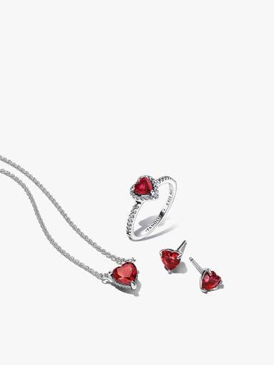 Sparkling Red Elevated Heart Gift Set