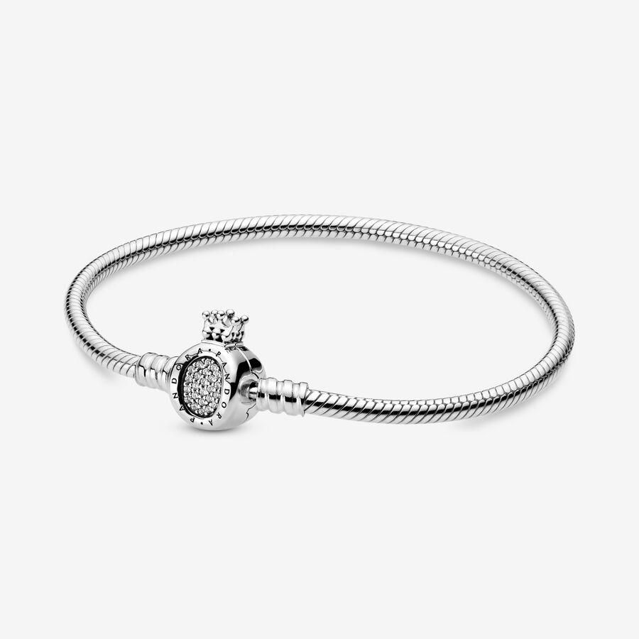 Pandora Moments Crown O Clasp Snake Chain Bracelet image number 0